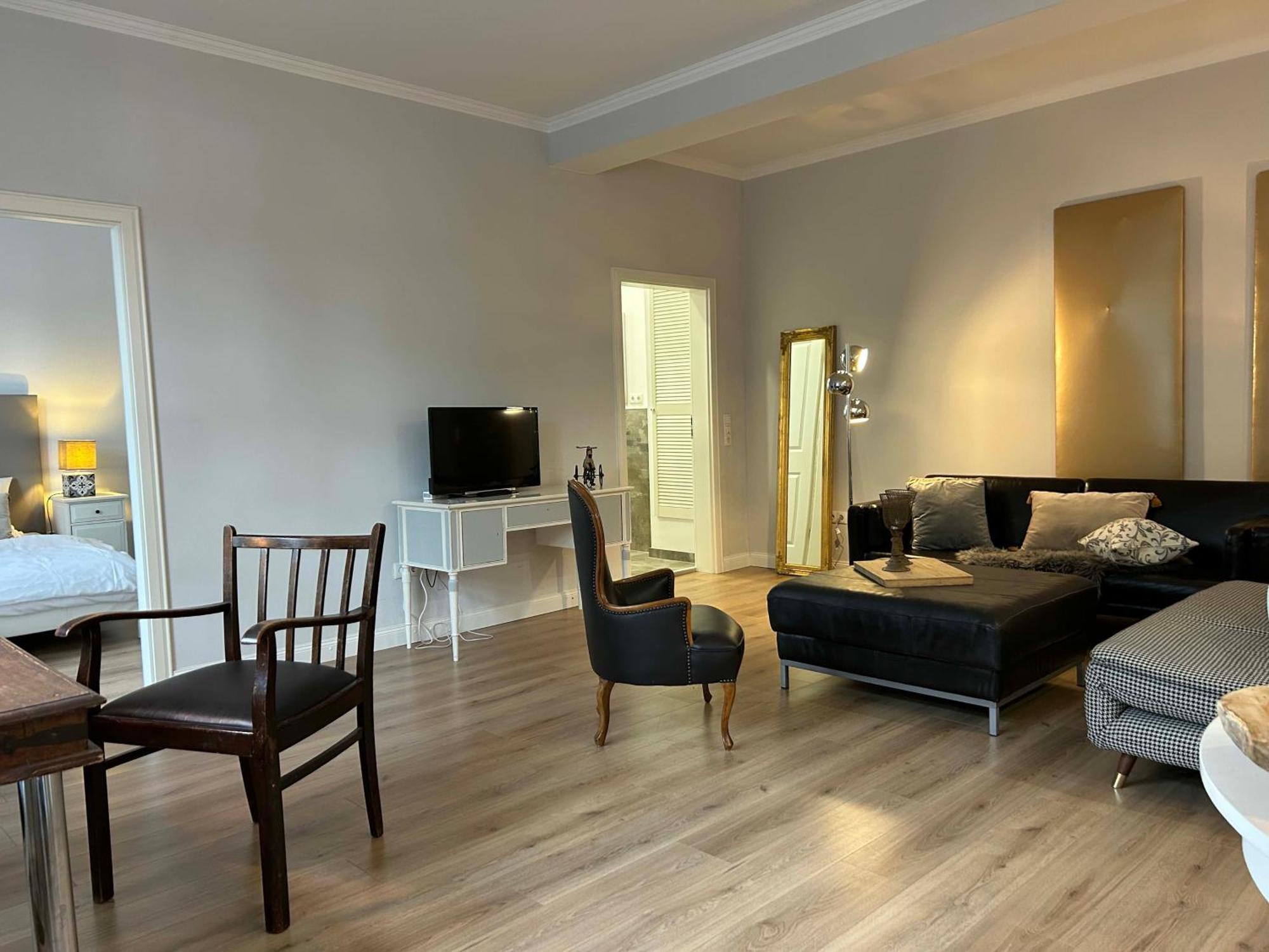 شقة Gestorfer Koetnerhof Business Und Landlust شبرينغه المظهر الخارجي الصورة